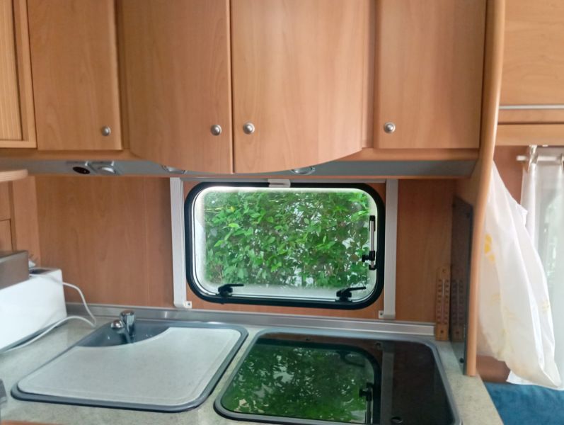 En venta Bürstner 455 Blanco 2011 Vizcaya foto 5
