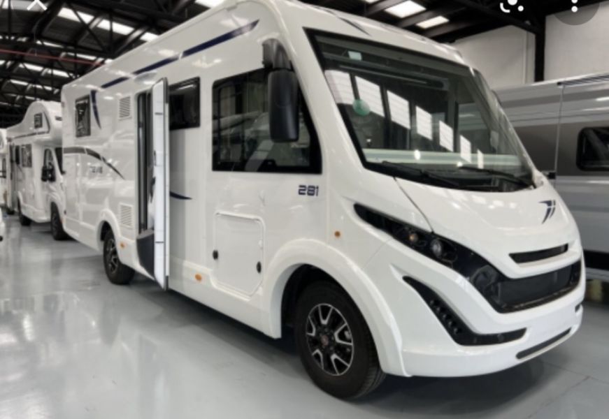 En venta McLouis Nevis 281   2.3CC 160CV Blanco 2022 Alicante foto 2