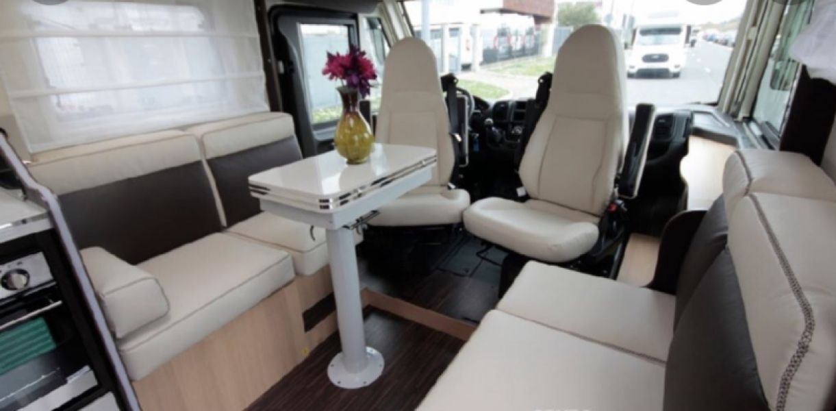 En venta McLouis Nevis 281   2.3CC 160CV Blanco 2022 Alicante foto 5