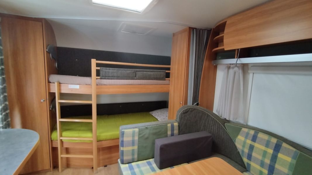 En venta Bürstner 104 Blanco 2005 Zaragoza foto 6