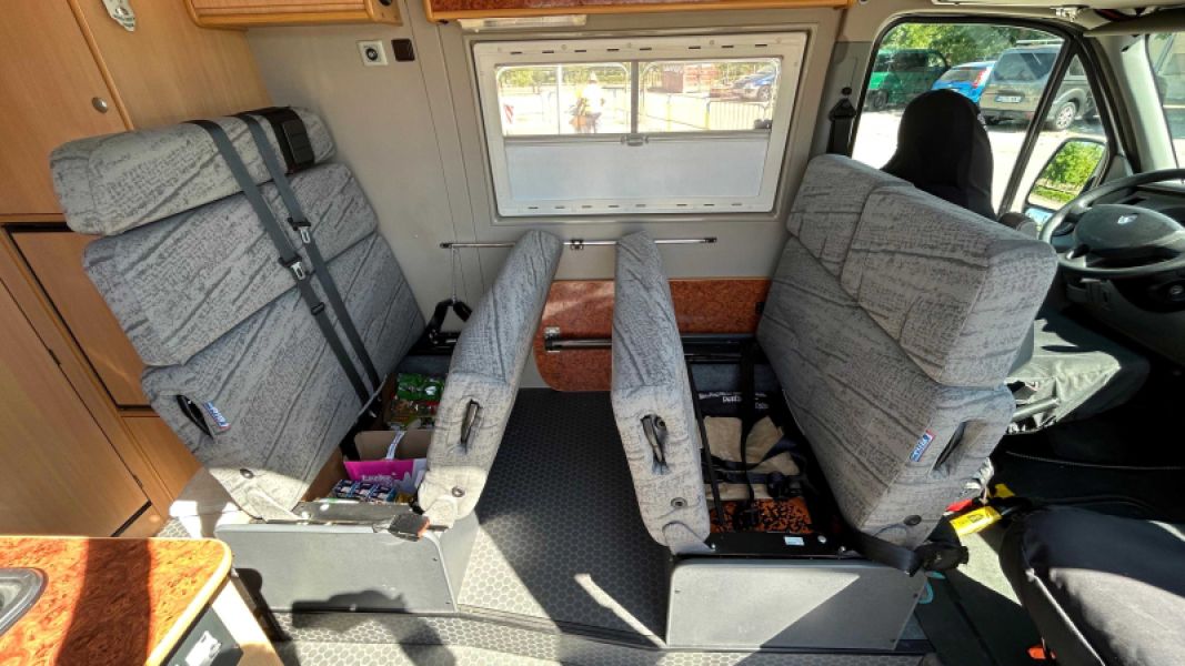 En venta Renault Master 140Dci L2H2 Blanco 2006 Madrid foto 7