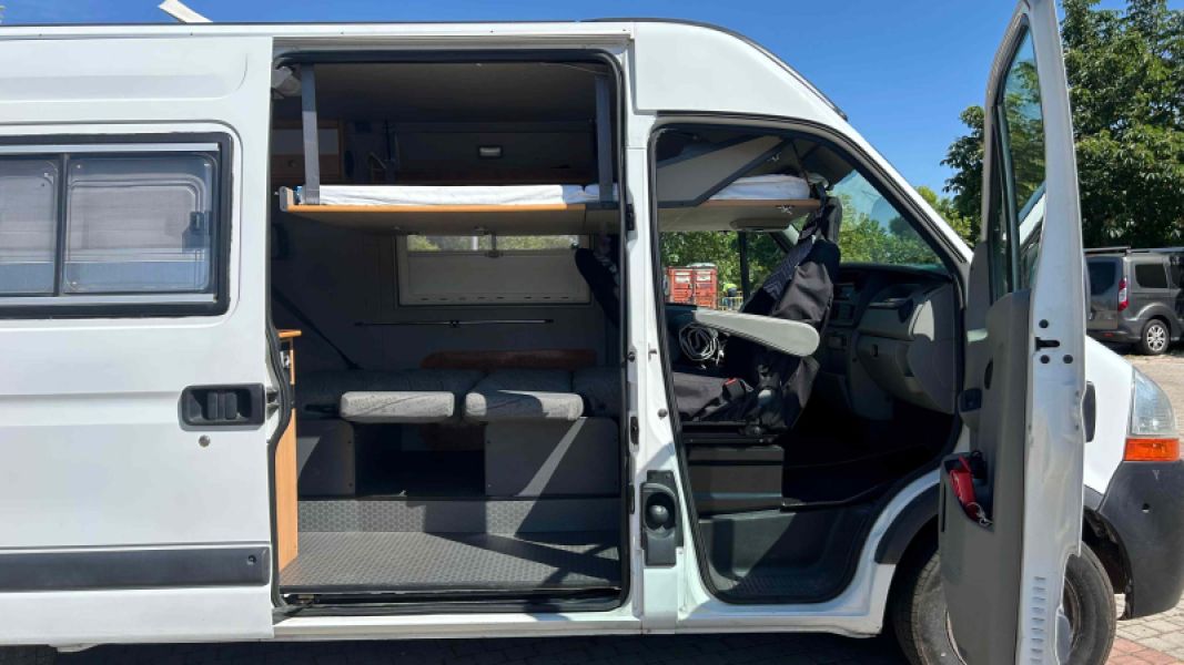 En venta Renault Master 140Dci L2H2 Blanco 2006 Madrid foto 9