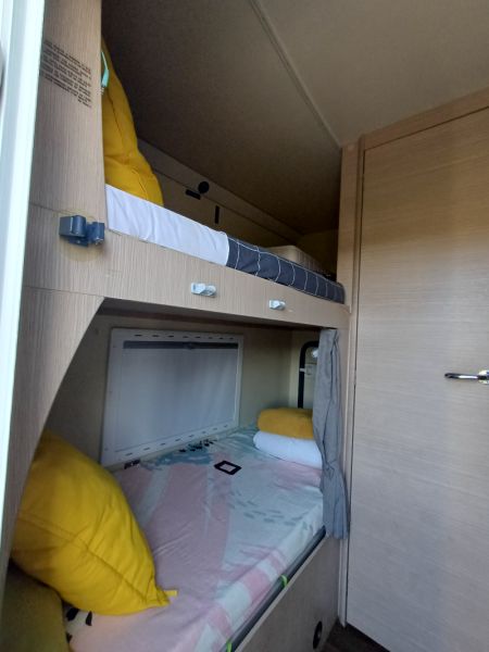En venta McLouis Glamys 22 150 cv Blanco 2018 A Coruña foto 6