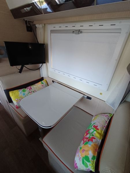 En venta McLouis Glamys 22 150 cv Blanco 2018 A Coruña foto 16