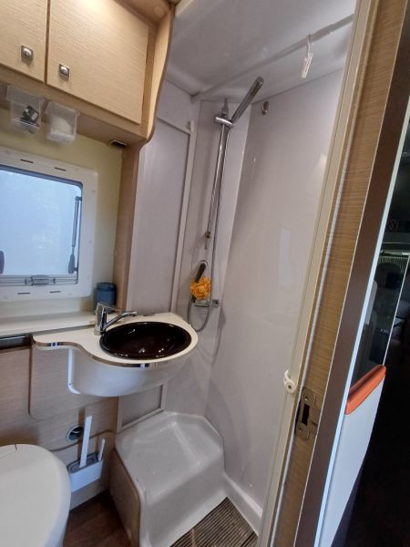 En venta McLouis Glamys 22 150 cv Blanco 2018 A Coruña foto 19
