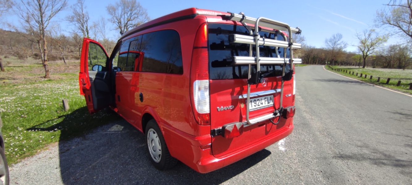 En venta Mercedes-Benz Viano Marco Polo 2.2 CDI 150 CV W639 Rojo 2007 Álava foto 8