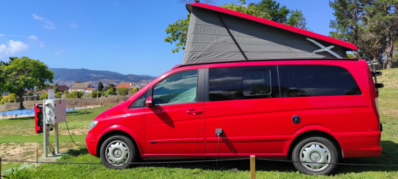 En venta Mercedes-Benz Viano Marco Polo 2.2 CDI 150 CV W639 Rojo 2007 Álava foto 19