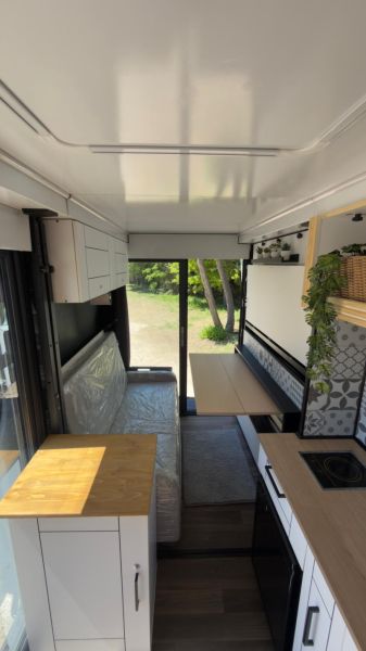 En venta Mercedes-Benz Sprinter 314 L2H2 Blanco 2018 Madrid foto 8