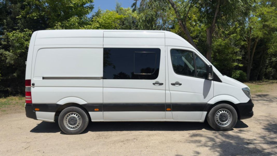 En venta Mercedes-Benz Sprinter 314 L2H2 Blanco 2018 Madrid foto 3