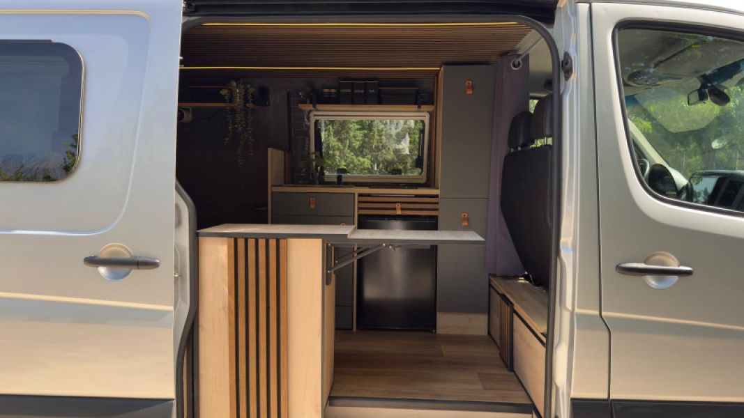 En venta Mercedes-Benz Sprinter 210 L2H1 Metálico 2016 Madrid foto 5