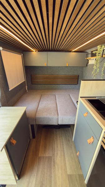 En venta Mercedes-Benz Sprinter 210 L2H1 Metálico 2016 Madrid foto 8
