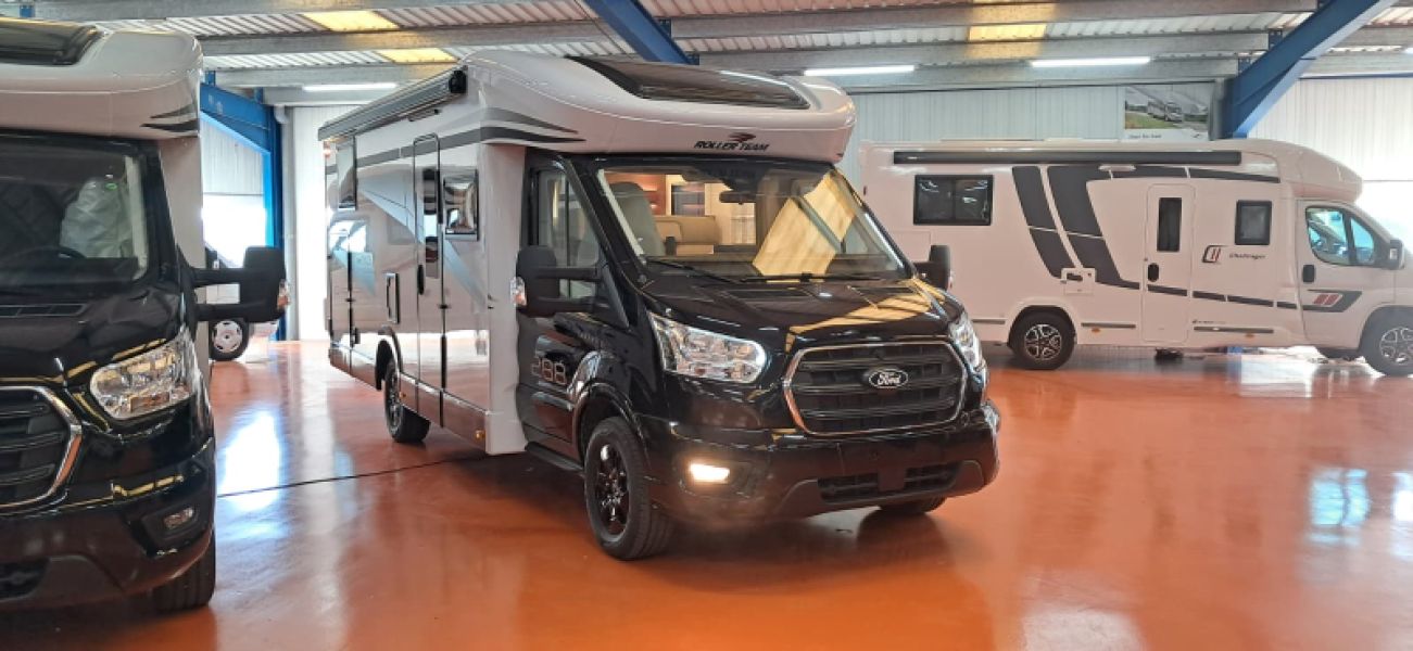 En venta Roller Team Roller Team Ford Kronos 288 TL 165 CV Spring Edition Negro 2026 Barcelona foto 1