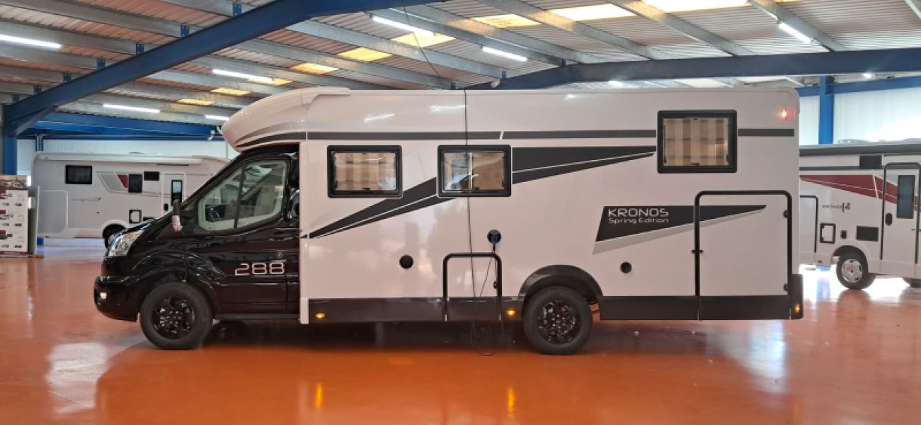 En venta Roller Team Roller Team Ford Kronos 288 TL 165 CV Spring Edition Negro 2026 Barcelona foto 4