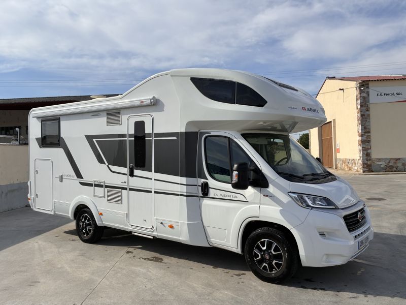 En venta Adria Coral XL Plus 160CV Blanco 2021 Zamora foto 7