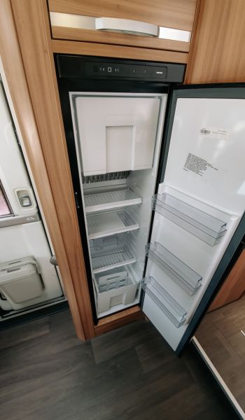 En venta Adria Coral XL Plus 160CV Blanco 2021 Zamora foto 12