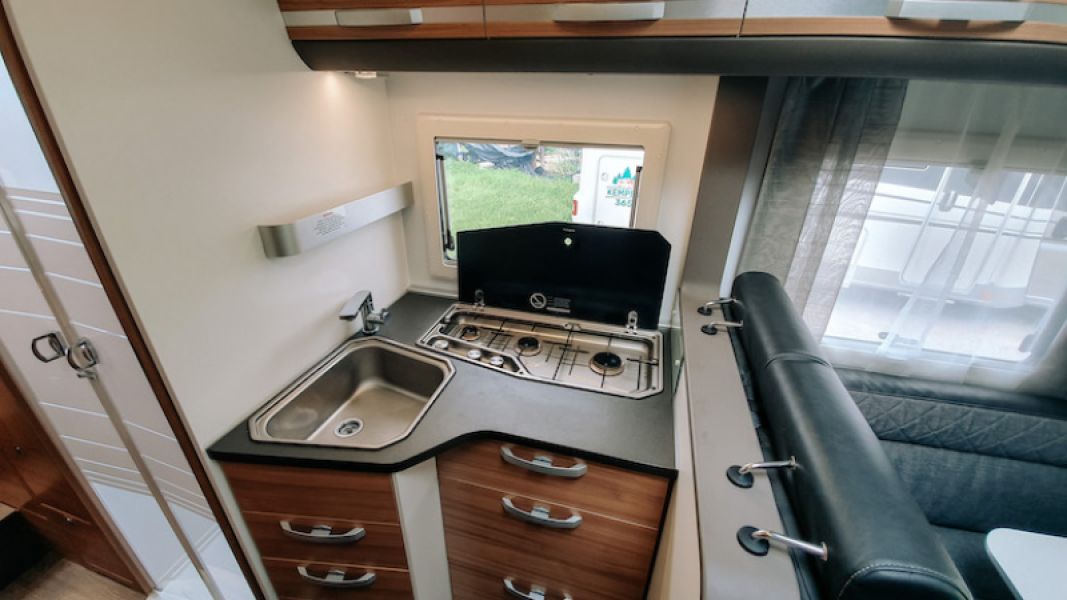 En venta Adria Coral XL Plus 160CV Blanco 2021 Zamora foto 14