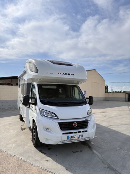 En venta Adria Coral XL Plus 160CV Blanco 2021 Zamora foto 17