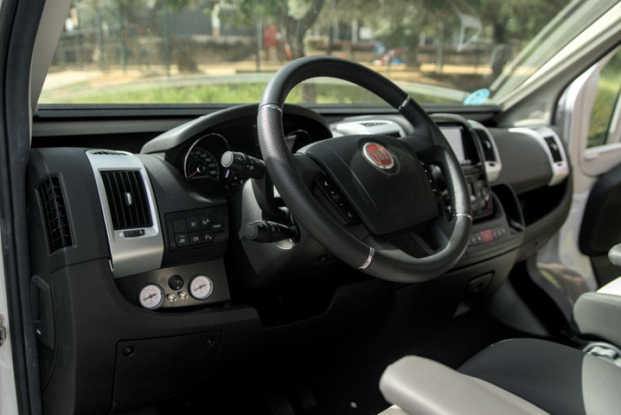 En venta Fiat Ducato Blanco 2021 Sevilla foto 2