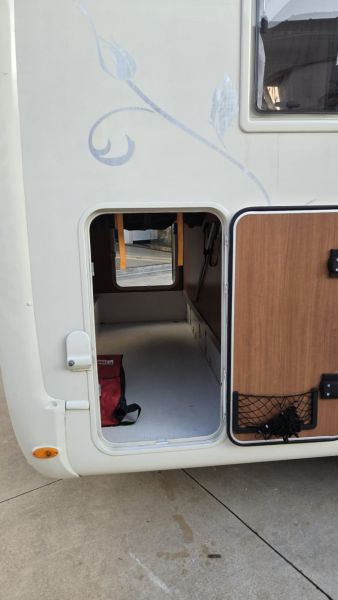 En venta Chausson WELCOME I 778 Blanco 2012 Valencia foto 9