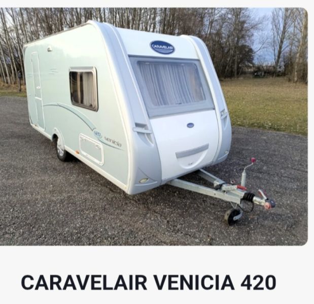 En venta Caravelair Venicia 420 Gris 2011 Palencia foto 1