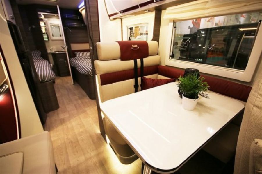 En venta McLouis Nevis 75 Karat Blanco 2017 Barcelona foto 3