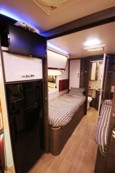 En venta McLouis Nevis 75 Karat Blanco 2017 Barcelona foto 8