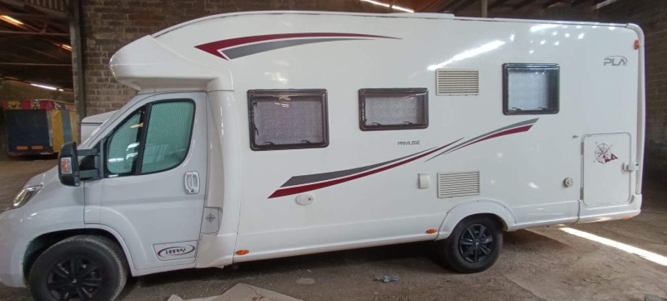 En venta P.L.A. Happy Privilege 390 Blanco 2020 Castellón foto 19