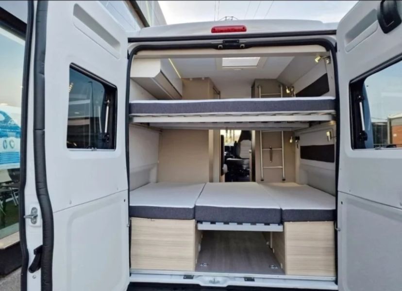 En venta Adria Twin 600 family plus Blanco 2021 Valencia foto 2
