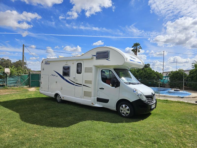 En venta Blucamp Sky 50G  Blanco 2016 Sevilla foto 1