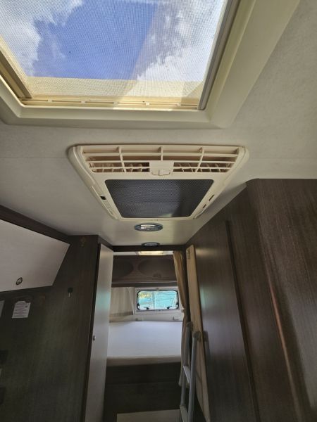 En venta Blucamp Sky 50G  Blanco 2016 Sevilla foto 20