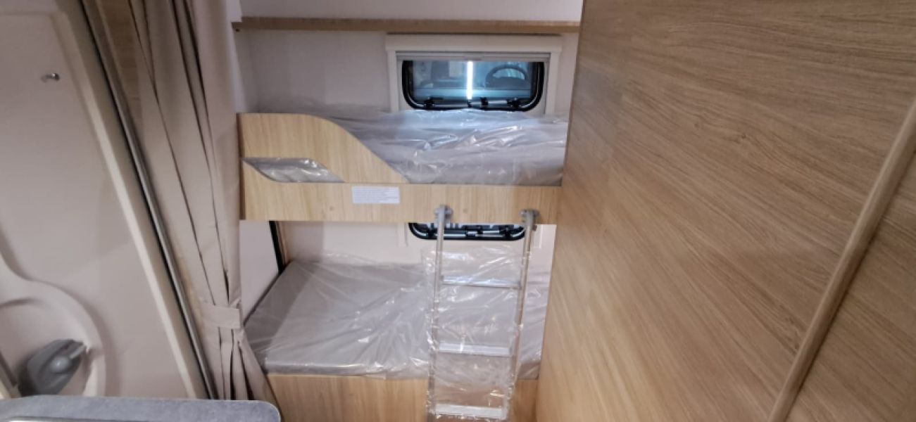 En venta Caravelair Caravelair Alba 366 Novedad Verano 750KG Blanco 2026 Barcelona foto 9