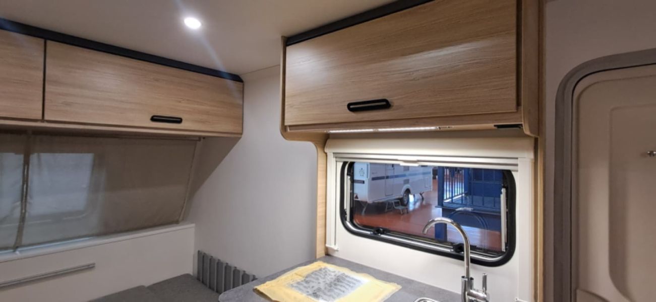 En venta Caravelair Caravelair Alba 366 Novedad Verano 750KG Blanco 2026 Barcelona foto 11