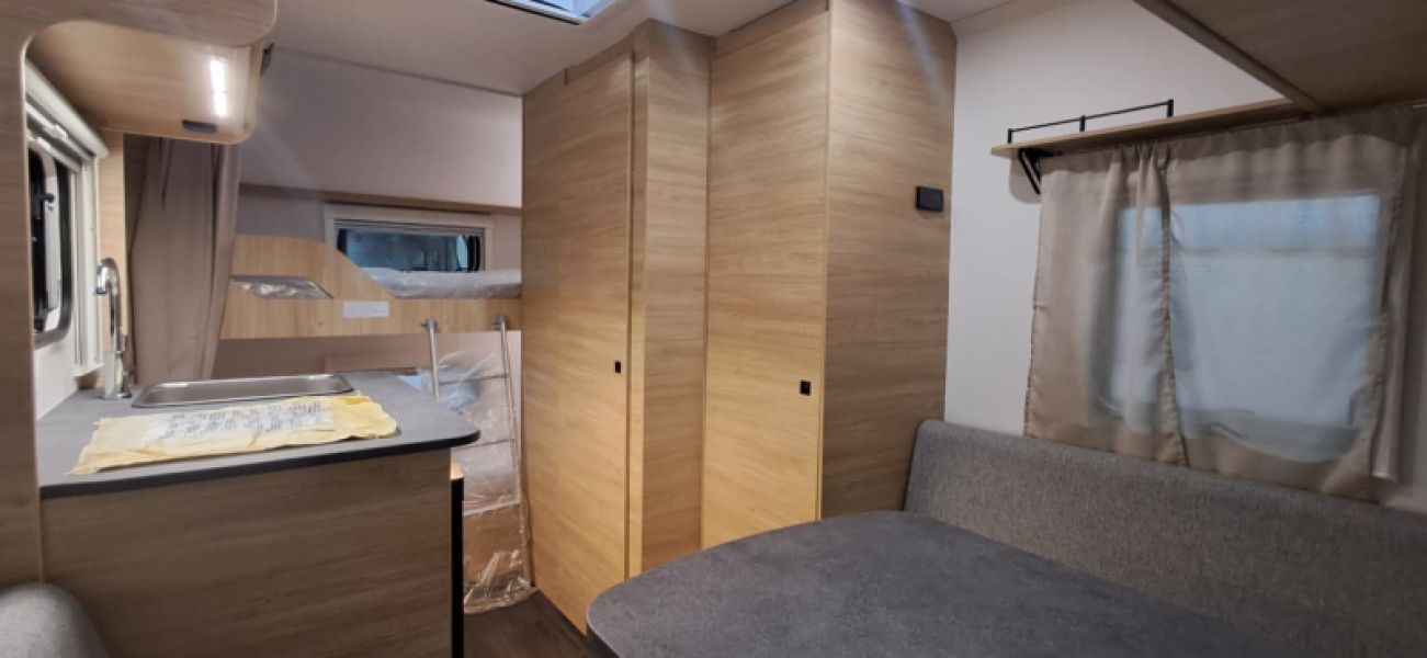 En venta Caravelair Caravelair Alba 366 Novedad Verano 750KG Blanco 2026 Barcelona foto 15