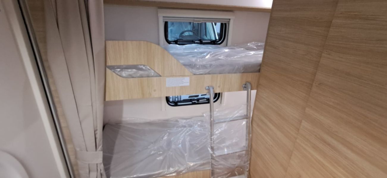 En venta Caravelair Caravelair Alba 366 Novedad Verano 750KG Blanco 2026 Barcelona foto 17