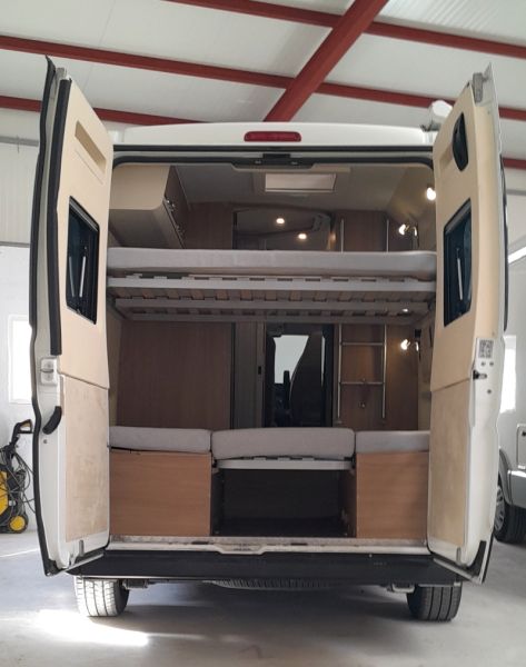 En venta Adria Twin SPT Family 600 Blanco 2019 Alicante foto 3