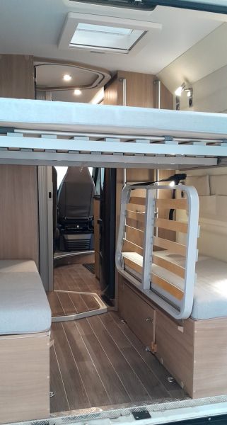 En venta Adria Twin SPT Family 600 Blanco 2019 Alicante foto 4