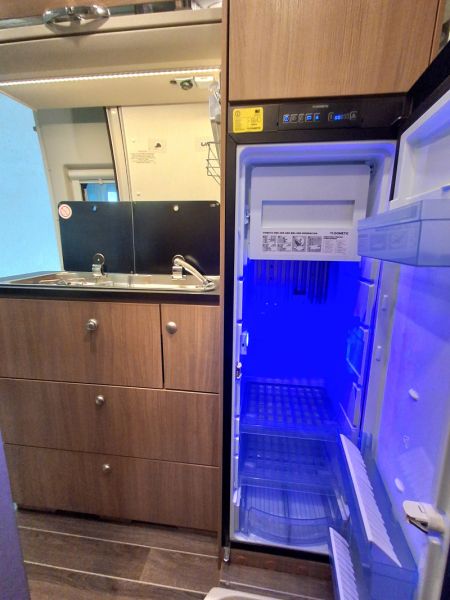 En venta Adria Twin SPT Family 600 Blanco 2019 Alicante foto 7