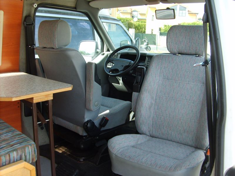 En venta Volkswagen Transporter T4 Blanco 1992 Córdoba foto 6