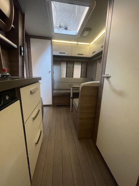 En venta Knaus 420 qd silver selection  Blanco 2020 León foto 1