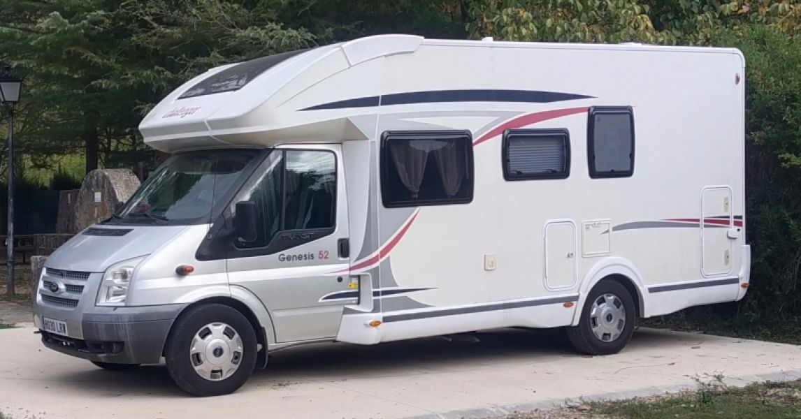 En venta Challenger Génesis 52  Blanco 2013 Burgos foto 1