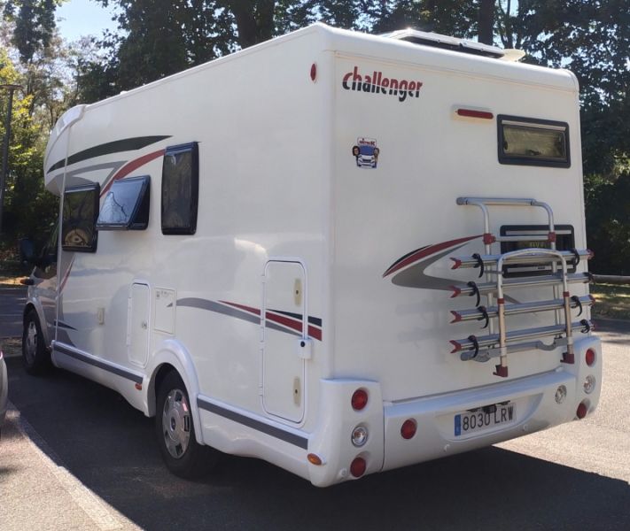 En venta Challenger Génesis 52  Blanco 2013 Burgos foto 5