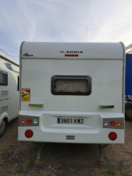 En venta Adria Aviva 360DK  Blanco 2022 Madrid foto 2