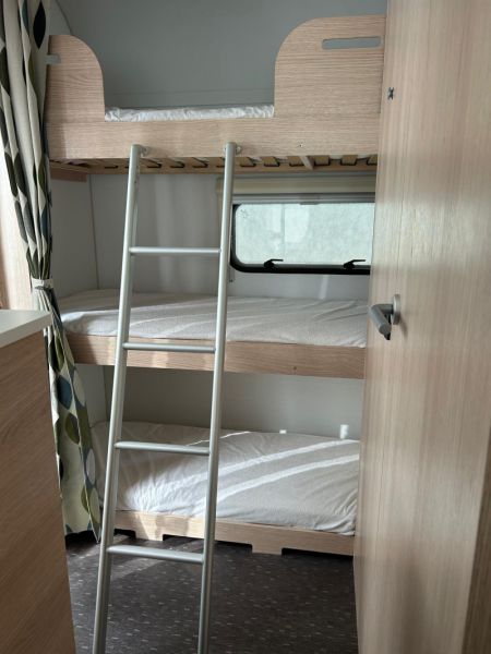 En venta Adria Aviva 360DK  Blanco 2022 Madrid foto 4