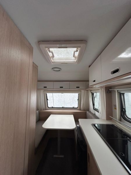 En venta Adria Aviva 360DK  Blanco 2022 Madrid foto 7