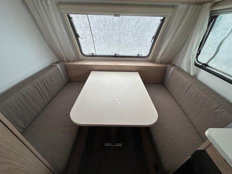 En venta Adria Aviva 360DK  Blanco 2022 Madrid foto 9