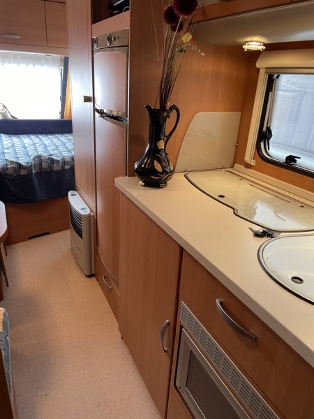 En venta Knaus Sport 500 QDK Blanco 2010 Barcelona foto 6
