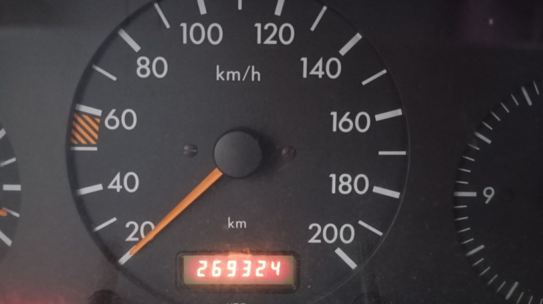 En venta Mercedes-Benz Vito Blanco 1999 Barcelona foto 8