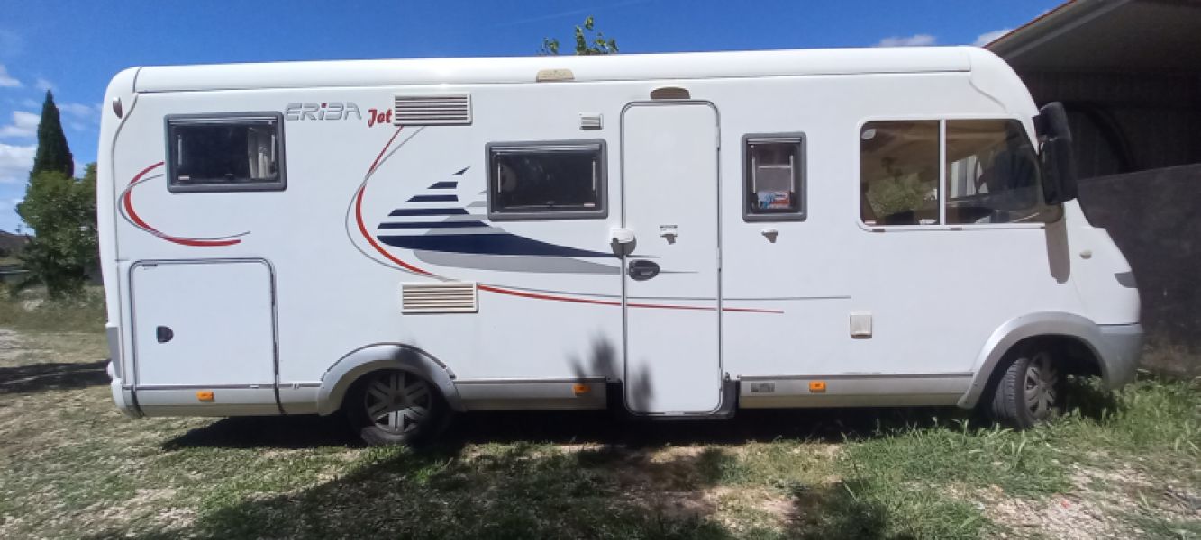 En venta Hymer / Eriba / Hymercar 686R Blanco 2010 Tarragona foto 1