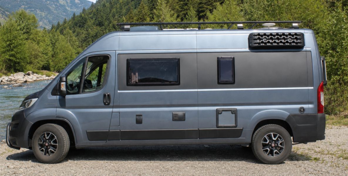 En venta Fiat CAMPER  FIAT / CI KYROS 5 ENTRY 140CV – 2022  Gris 2002 Asturias foto 3