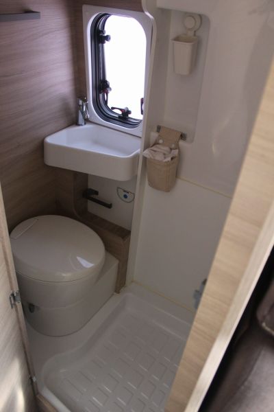 En venta Fiat CAMPER  FIAT / CI KYROS 5 ENTRY 140CV – 2022  Gris 2002 Asturias foto 7
